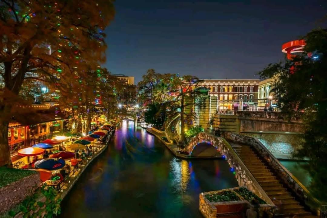 Viva Fiesta Condo On San Antonio Riverwalk Exterior photo