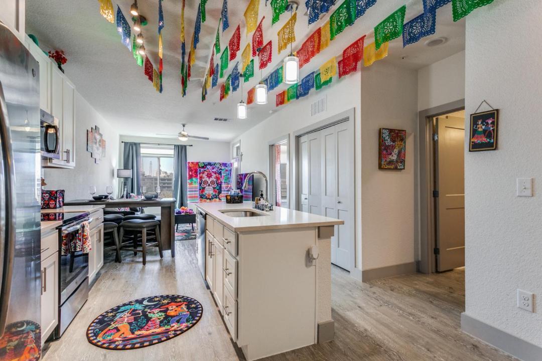 Viva Fiesta Condo On San Antonio Riverwalk Exterior photo